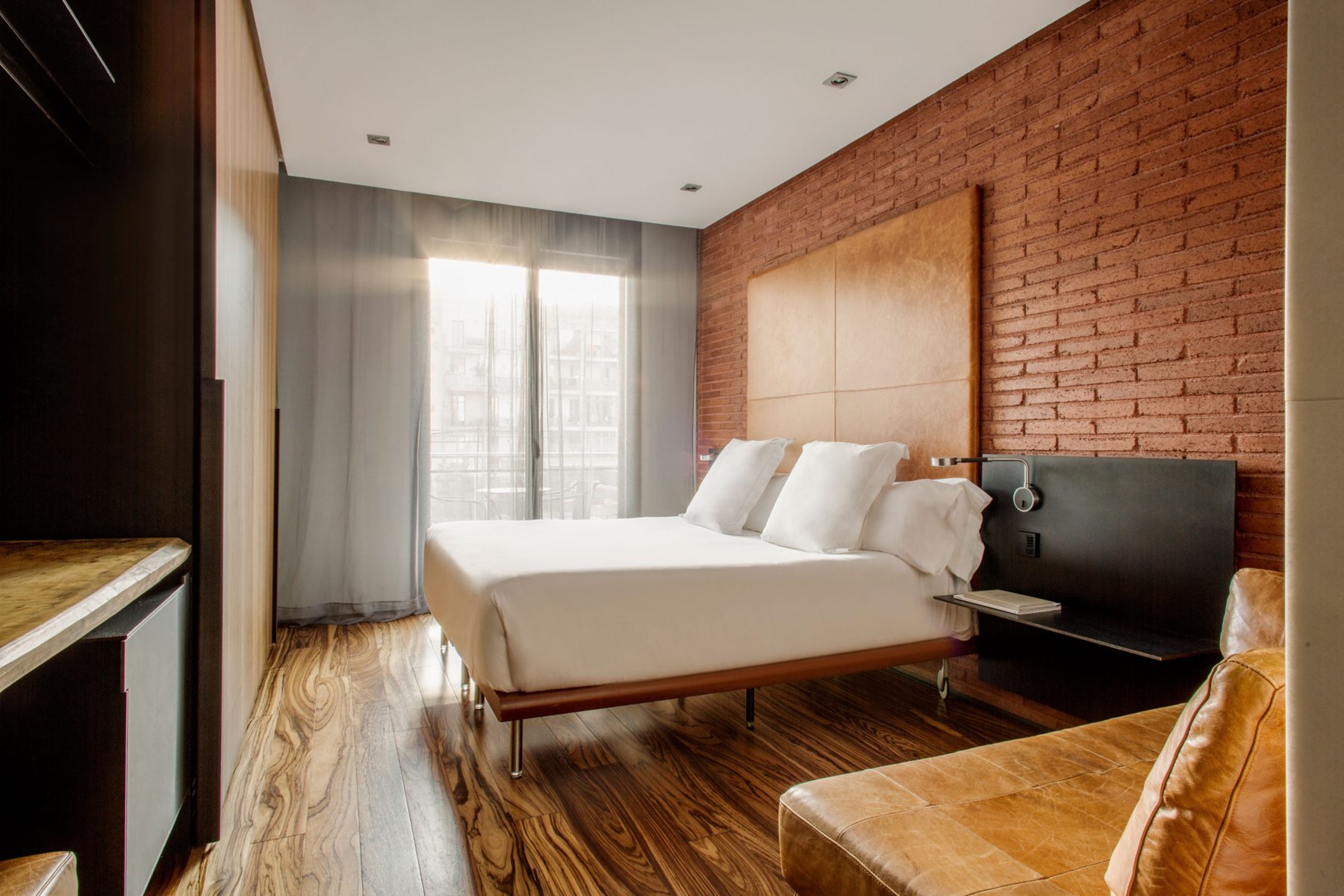 Double Executive bedroom at Granados83.