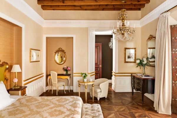 Guest room at Hotel Casa 1800 Sevilla