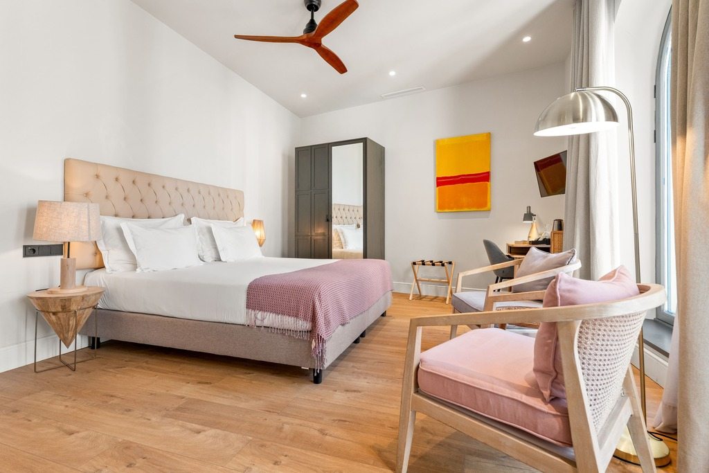 Superior room at Casa Alhaja by Shiadu