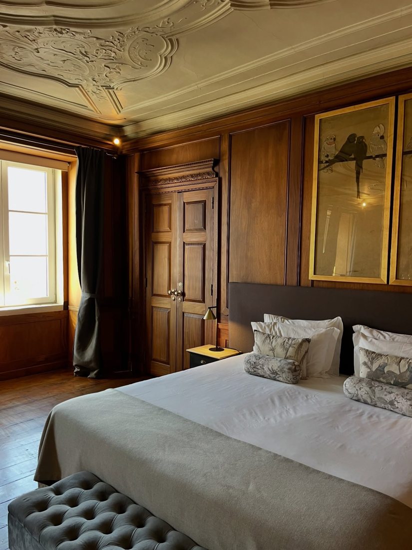 Guest room at Palácio Ramalhete