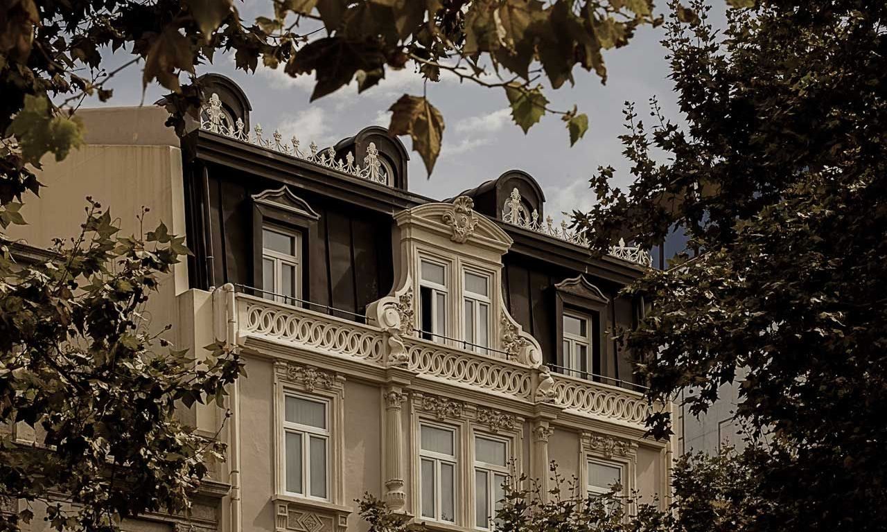 Hotel facade at Valverde Lisboa Hotel & Garden