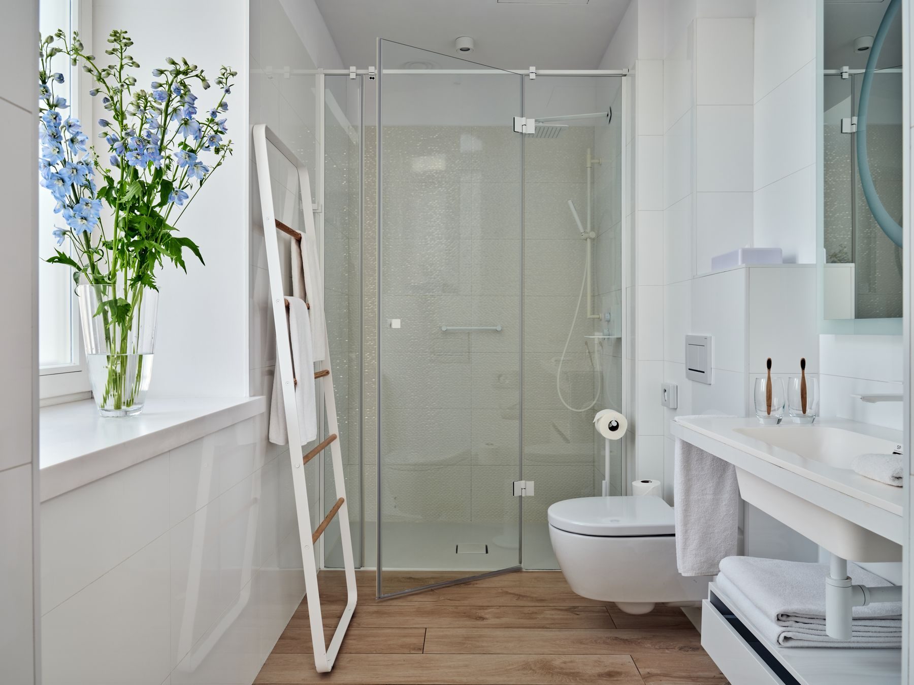 Glass shower and basin in Hotel Indigo Warsaw's Premium Queen gallery
